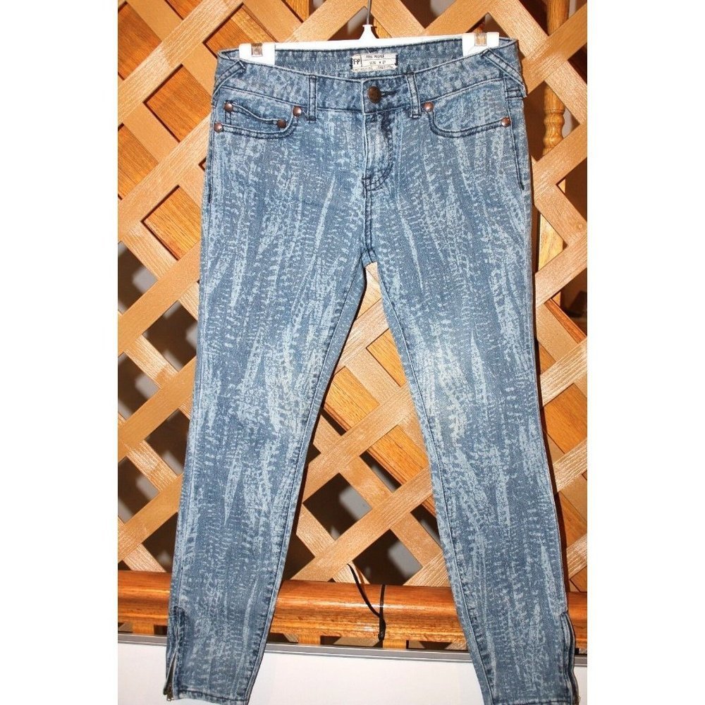 FREE PEOPLE LIGHT  BLUE  STRETCH SKINNY DENIM  CROPPED JEANS  SIZE W 27 #1260